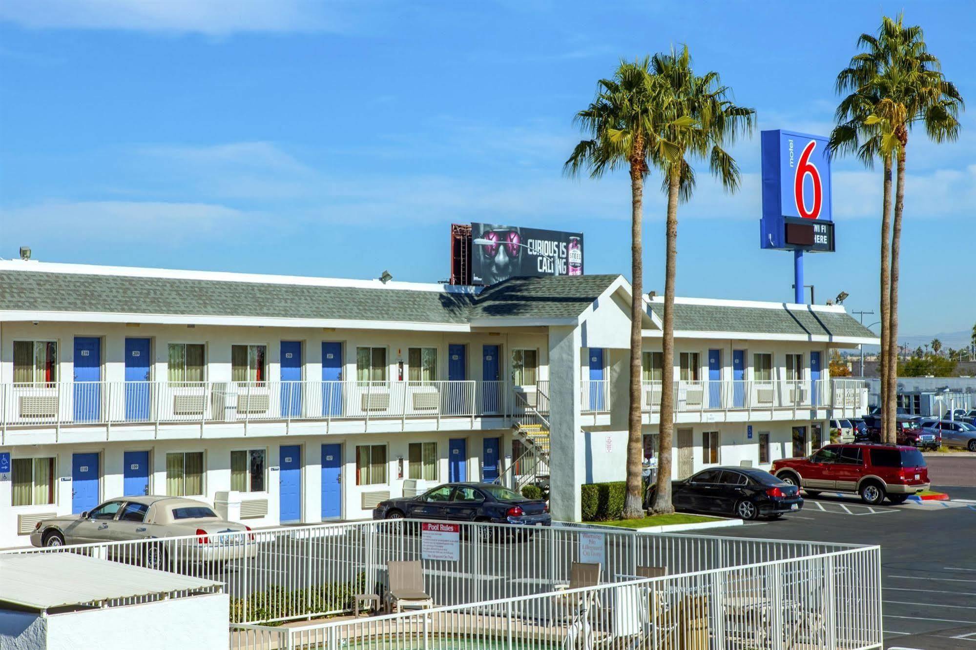 Motel 6-Phoenix, AZ - Airport - 24th Street Buitenkant foto